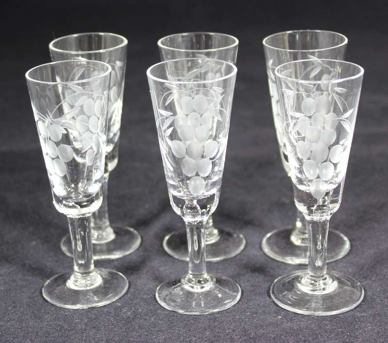 Set of six liqueur glasses with etched grapes motif