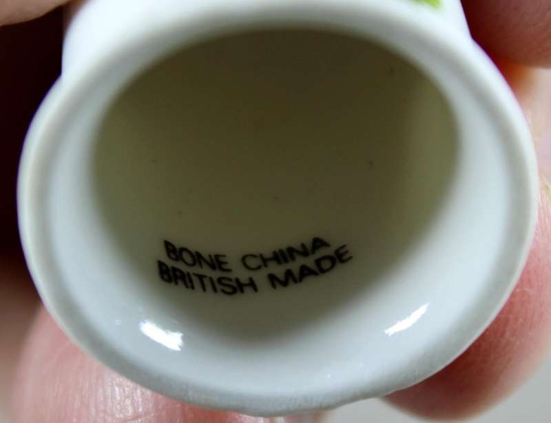 Bone China thimble - golfer