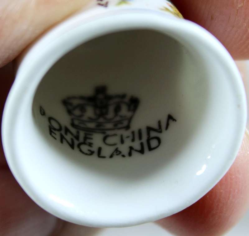 Bone China thimble - Ace of clubs