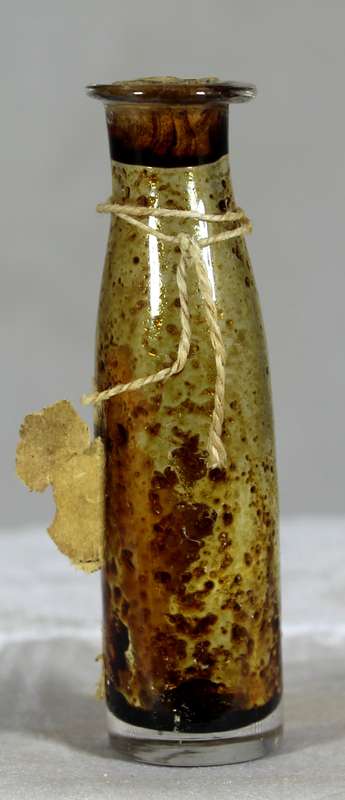 Small medicine bottle
