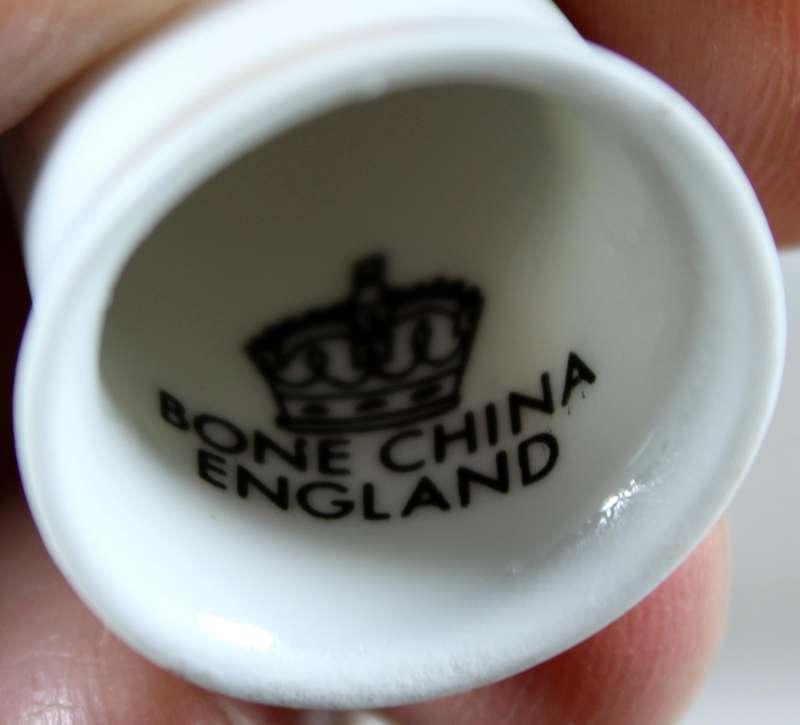 Bone China thimble - baby bear