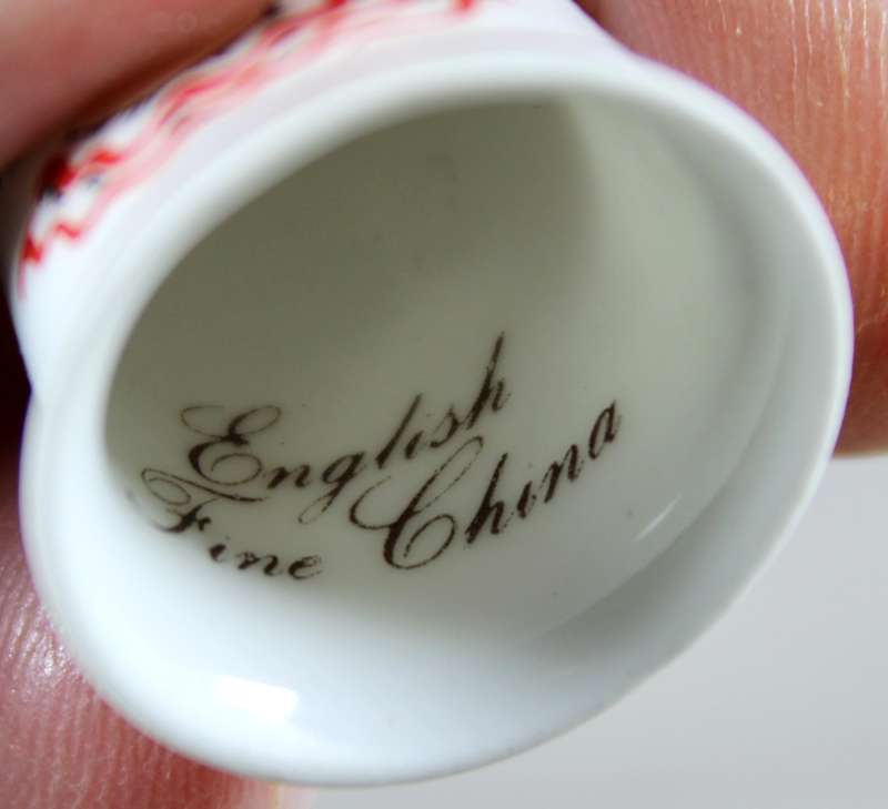 Bone China thimble - Crock the clown