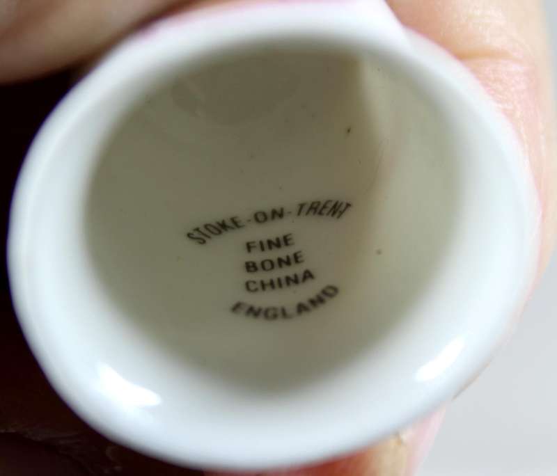 Bone China thimble - tribute to Princess Diana - Stock-on-Trent