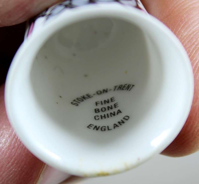 Bone China thimble - Eeyore - Stoke-on-Trent