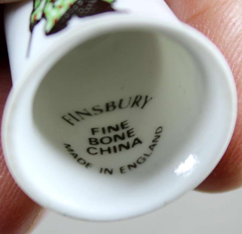 Bone China thimble - laughing clown - Finsbury