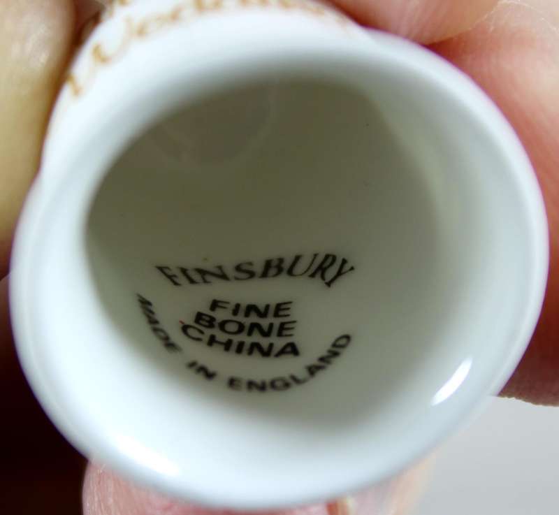 Bone China thimble - pearl wedding - Finsbury