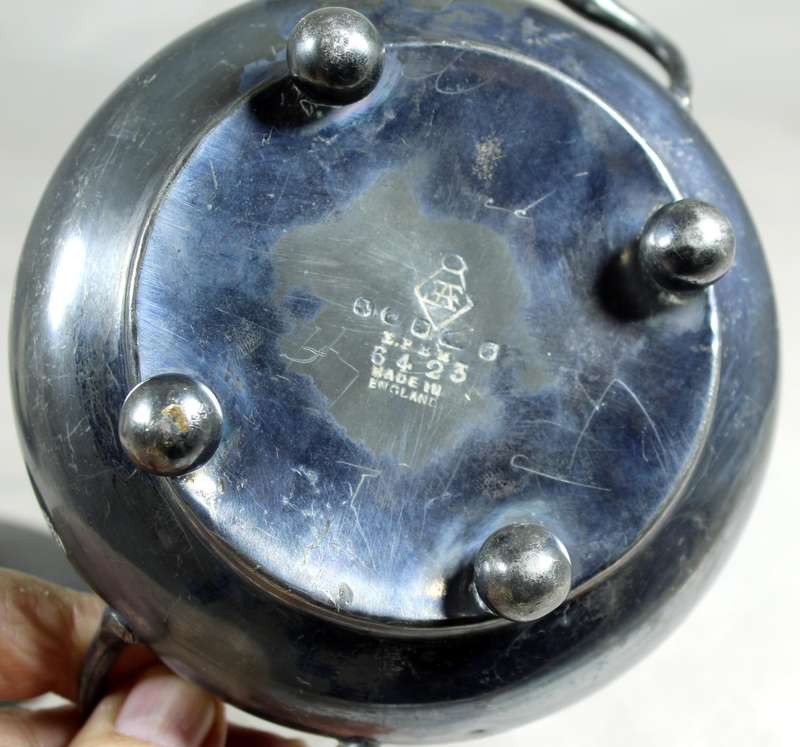 Small metal footed bowl