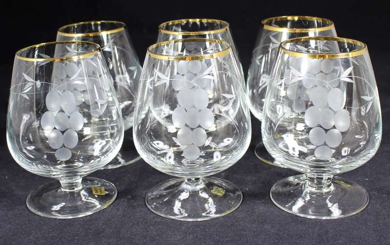 Set of six whisky glasses with etched grapes motif - SACUT glassware