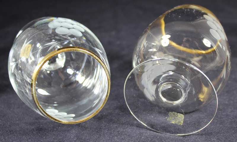 Set of six whisky glasses with etched grapes motif - SACUT glassware