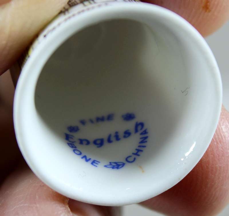 Bone China thimble - Yarmouth I.O.W