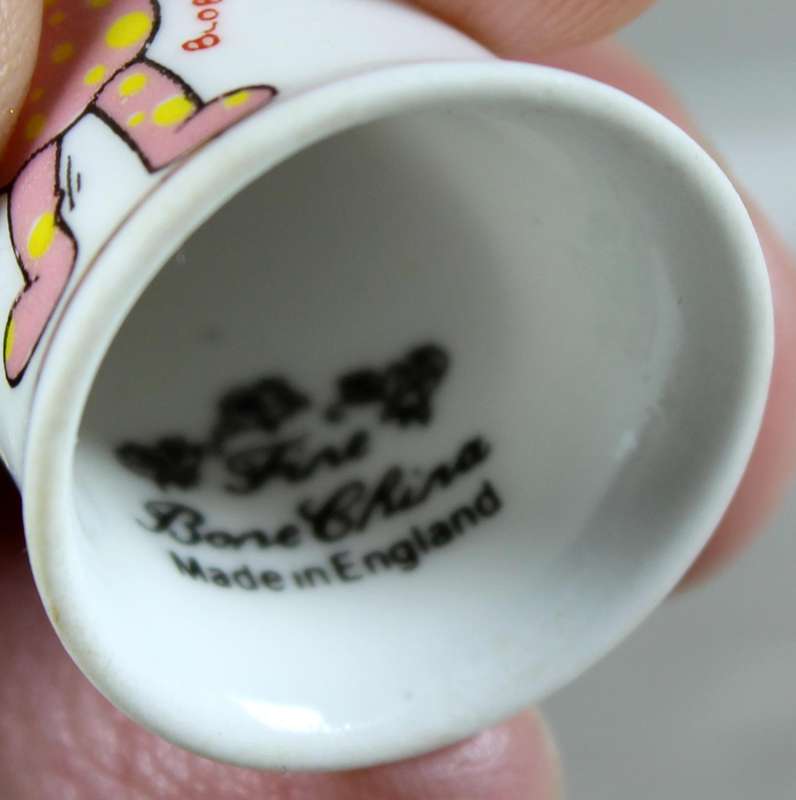 Bone China thimble - Blobby