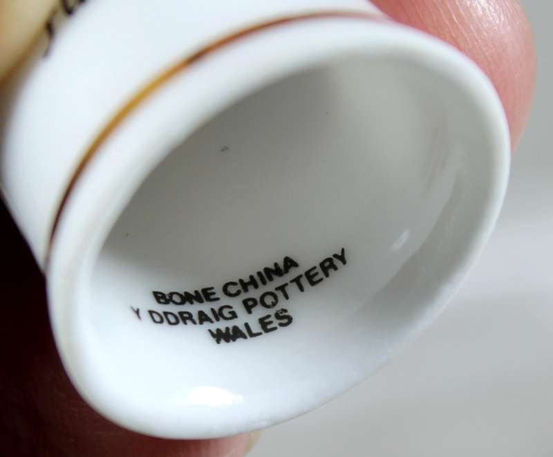 Bone China thimble - museum of Welsh life - Y DDRAIG