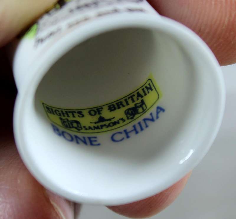 Bone China thimble - Sheringham - Twixt sea & pine - sights of Britain