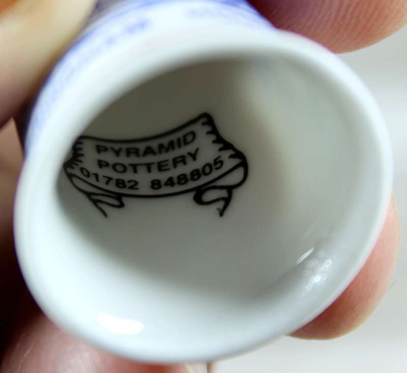 Bone China thimble - Sandringham house - Pyramid pottery