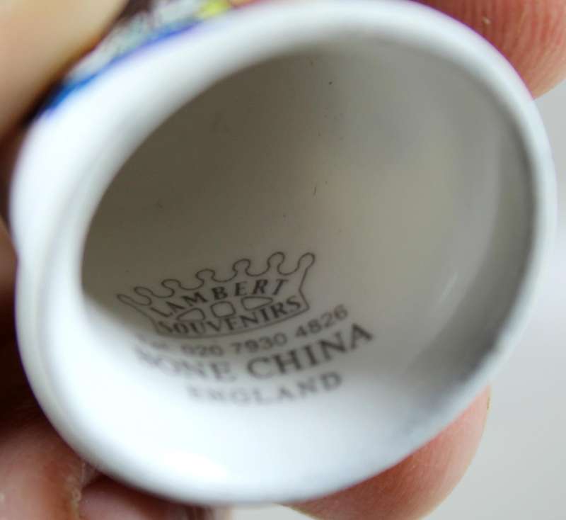 Bone China thimble - Land's end - Lambert souvenirs