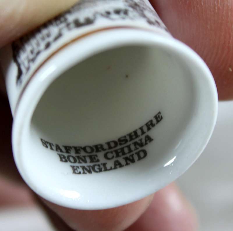 Bone China thimble - Lincoln cathedral - Staffordshire