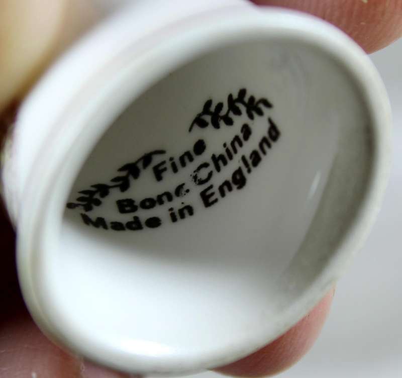 Bone China thimble - Armistice November 11th, 1918