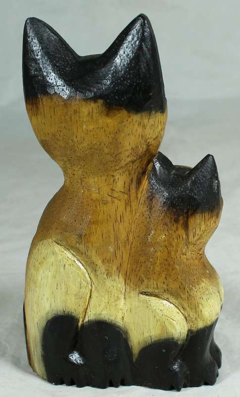 Wooden cat family