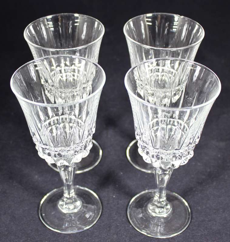 Set of four molded glasses
