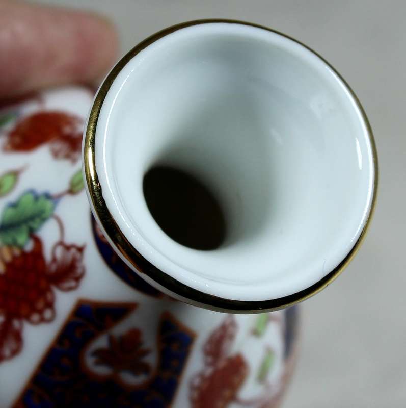 Small posy vase