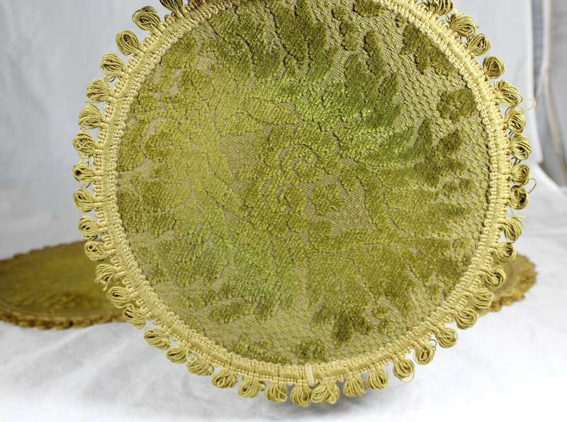 Set of four place mats