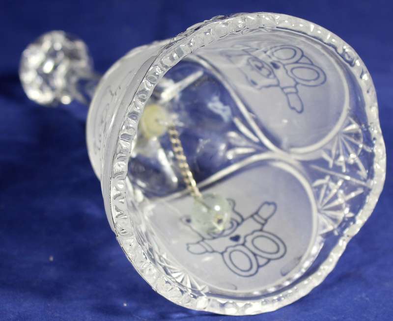Crystal bell with bears
