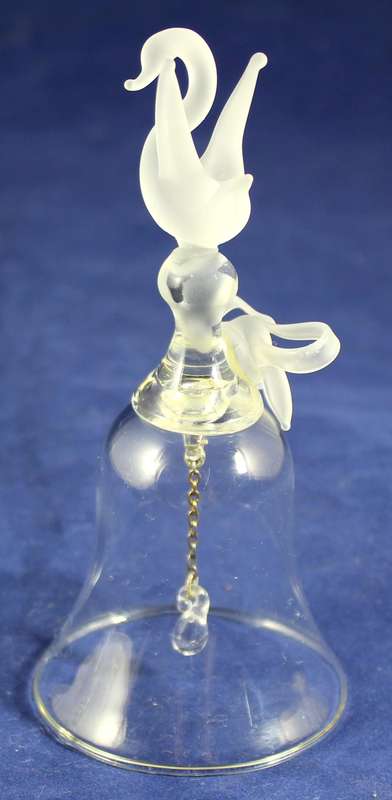 Glass bell with frosted swan and bow