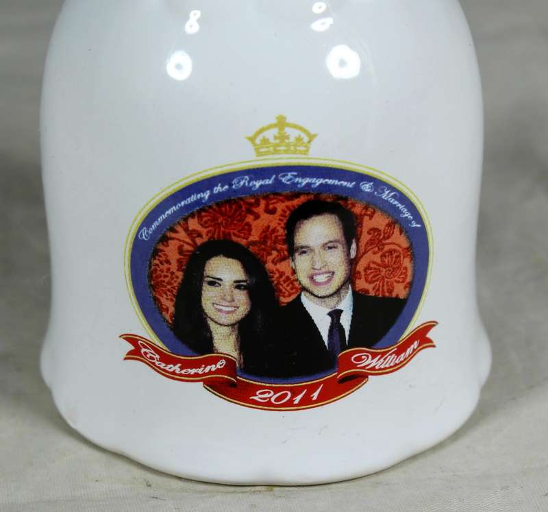 Porcelain bell - commemorative celebration of William & Catherine 2011