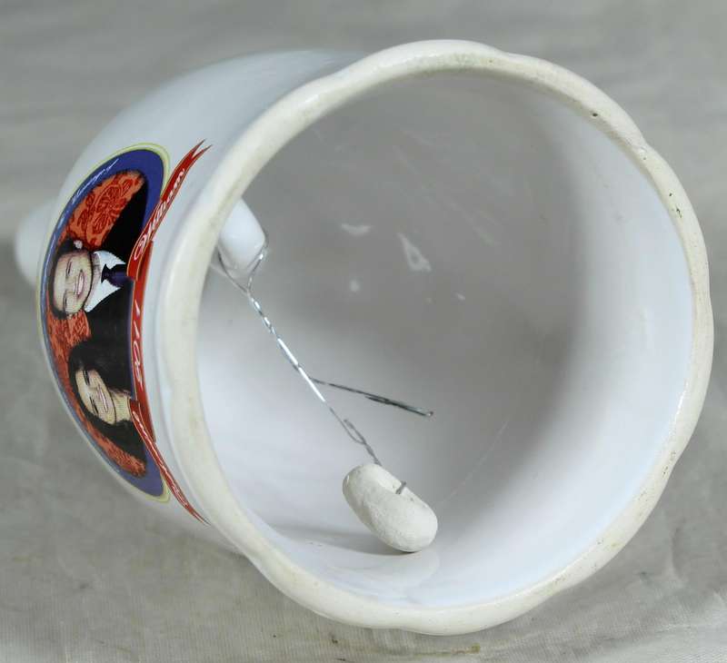 Porcelain bell - commemorative celebration of William & Catherine 2011