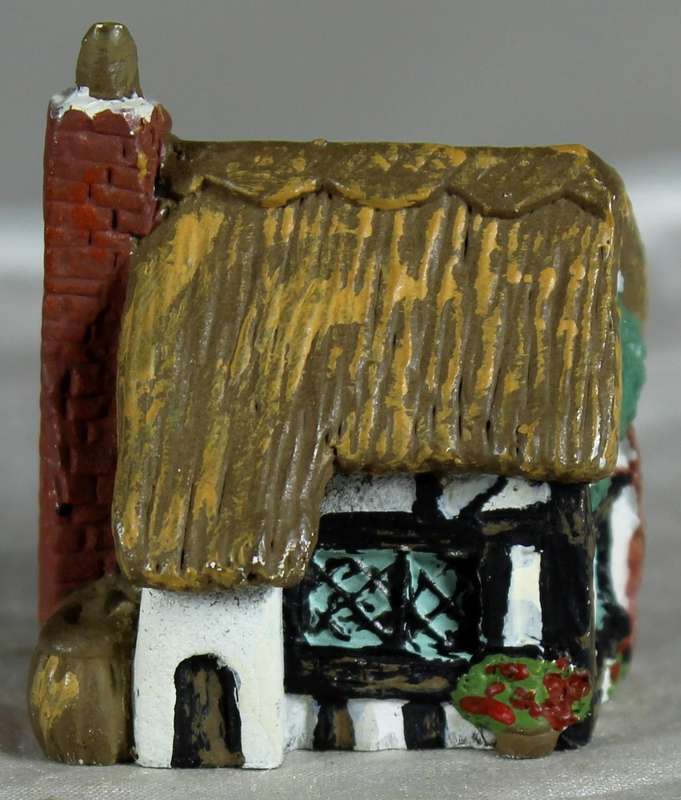 Thimble - metal house