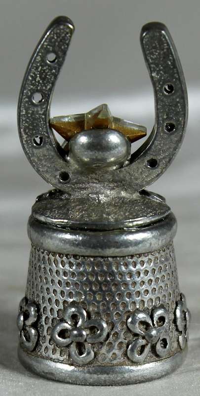 Pewter horseshoe thimble with star
