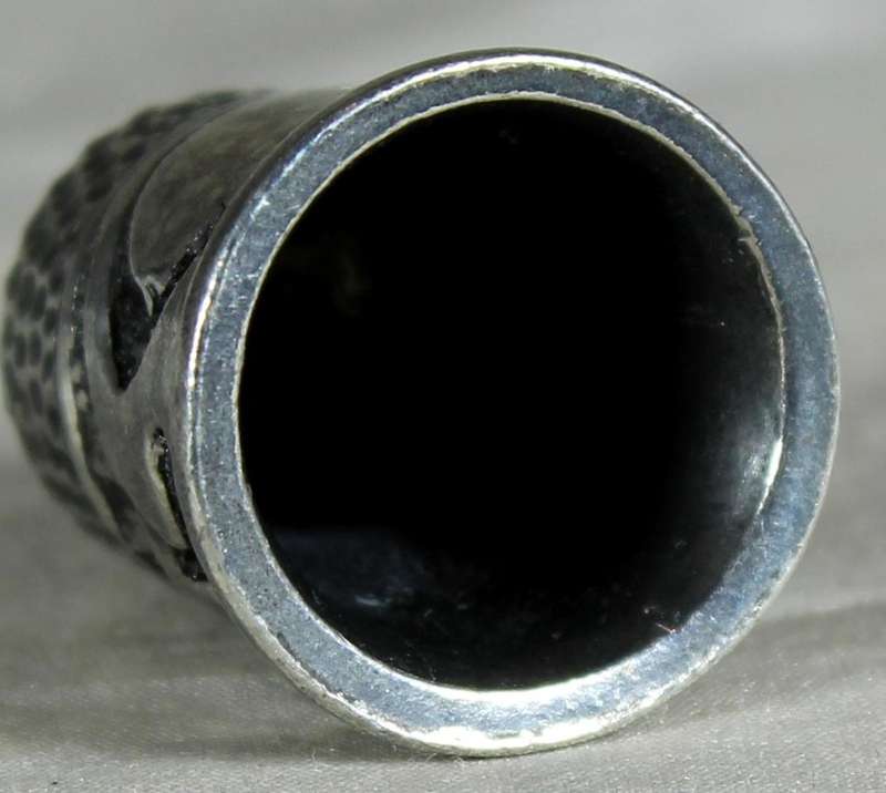 Metal thimble - Embossed