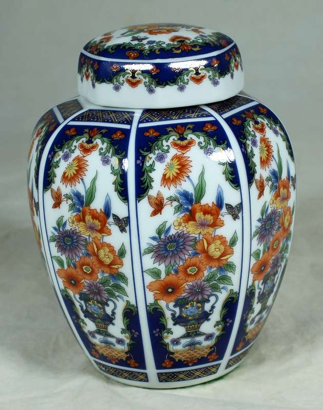 Japanese lidded bowl with orange flowers