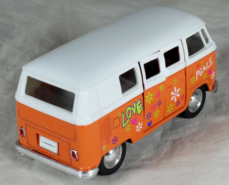Welly - VW T. bus - love & peace