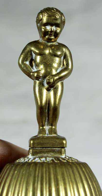 Brass bell - Mannekin pis - Bruxelles