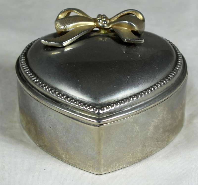 Heart shaped trinket bowl with velvet