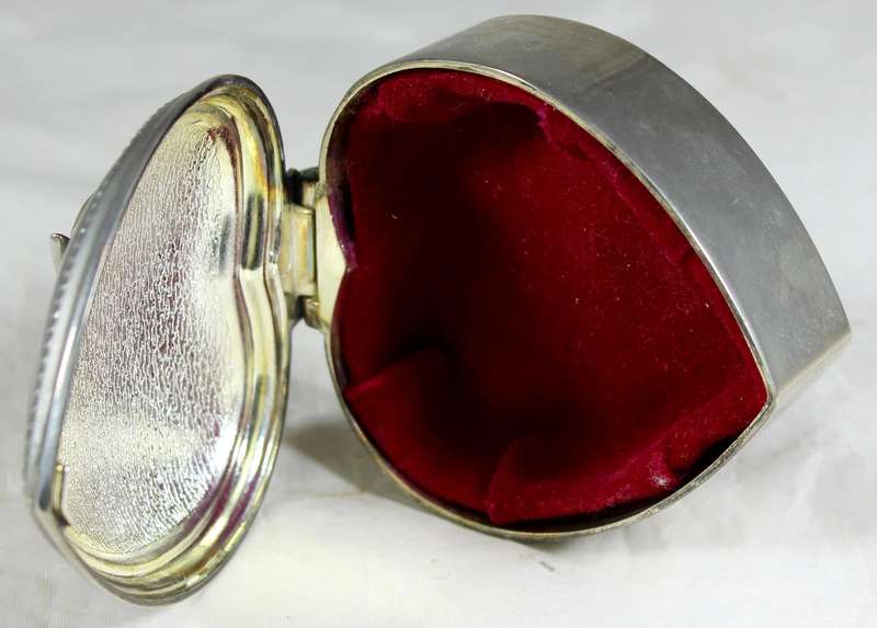 Heart shaped trinket bowl with velvet