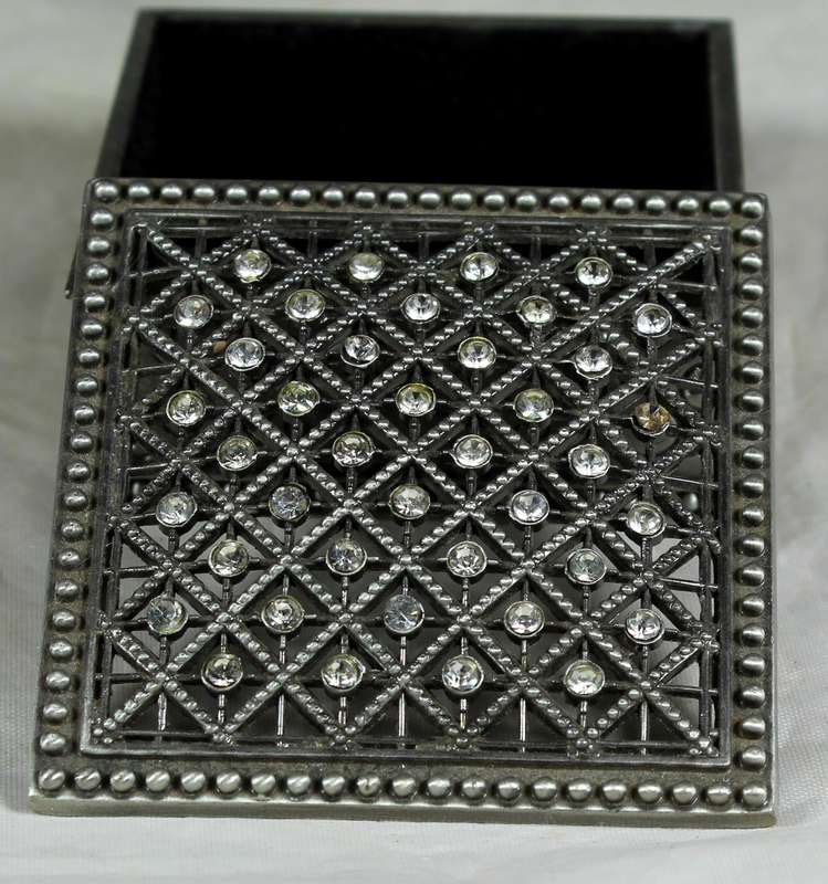 Bedazzled - Metal trinket holder with engravings