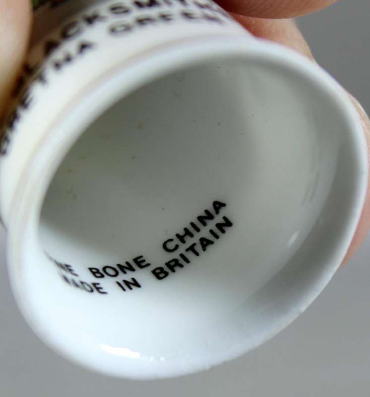 Bone China thimble - The old blacksmith's shop Gretna Green