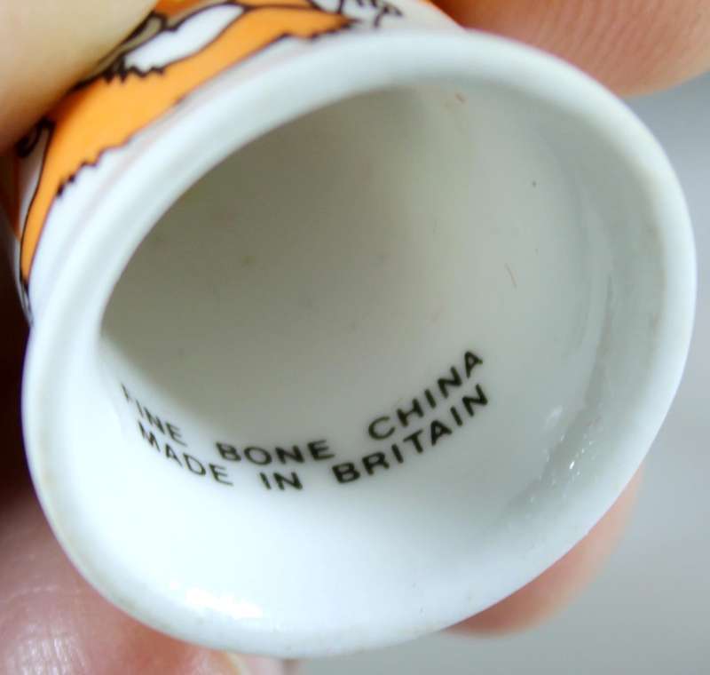 Bone China thimble - Flamingo Land
