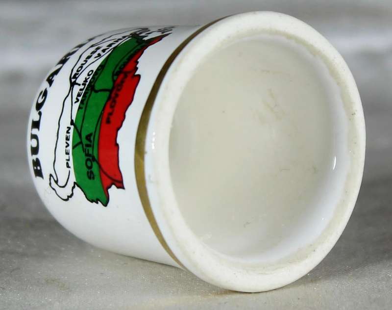 Bone China thimble - Bulgaria red rose