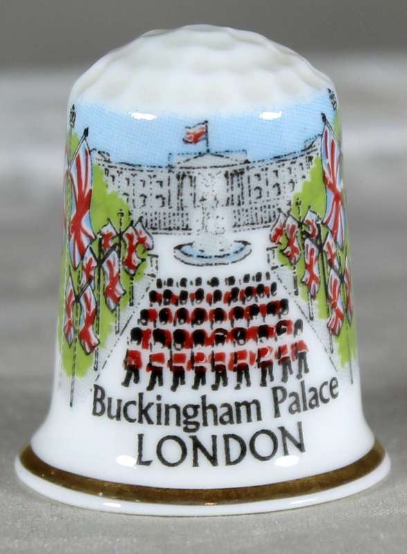 Bone China thimble - Buckingham Palace - London