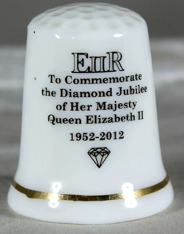 Bone China thimble - Diamond jubilee Queen Elizabeth 2012