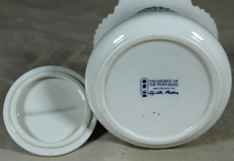 Elizabeth Arden - treasures of the pharaohs - lidded pot