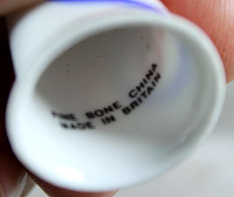 Bone China - Advertising thimble - Esso