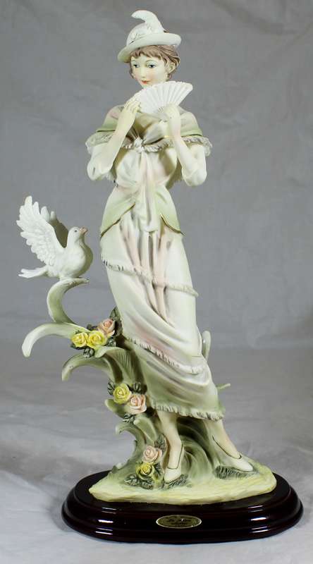 La Anina Collection - Lady with dove