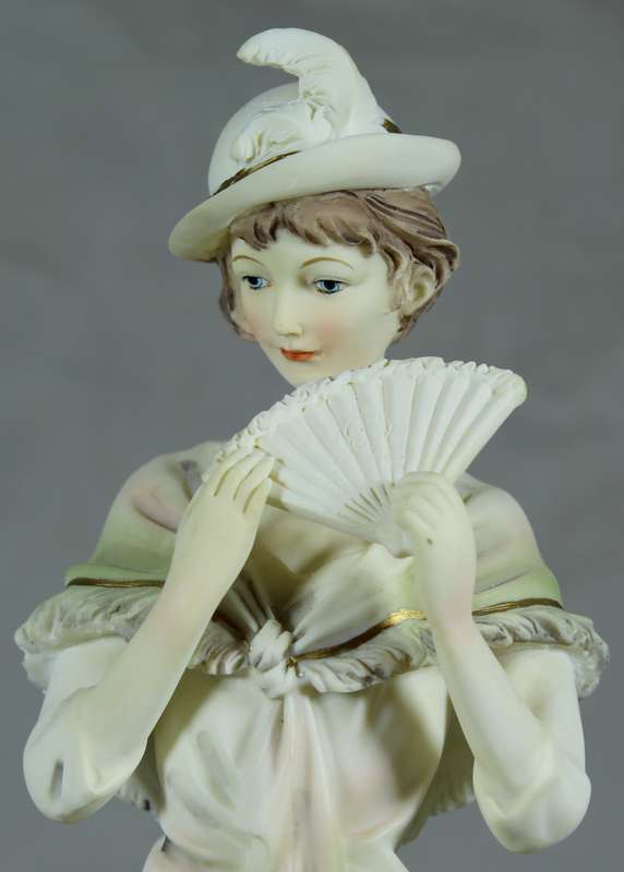 La Anina Collection - Lady with dove