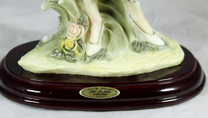 La Anina Collection - Lady with dove