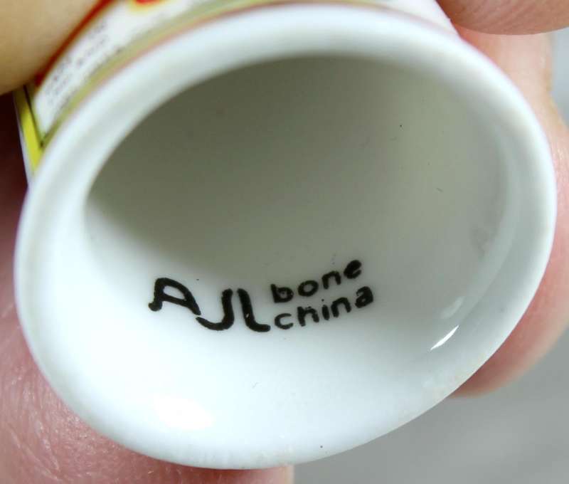 Bone China - Advertising thimble - Swan Ink