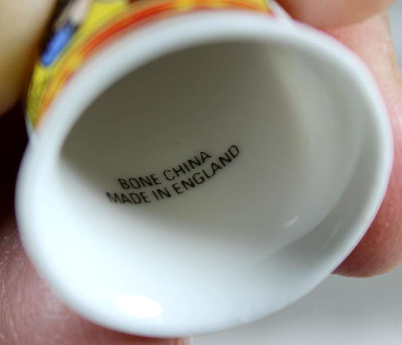 Bone China - Advertising thimble - Viyella
